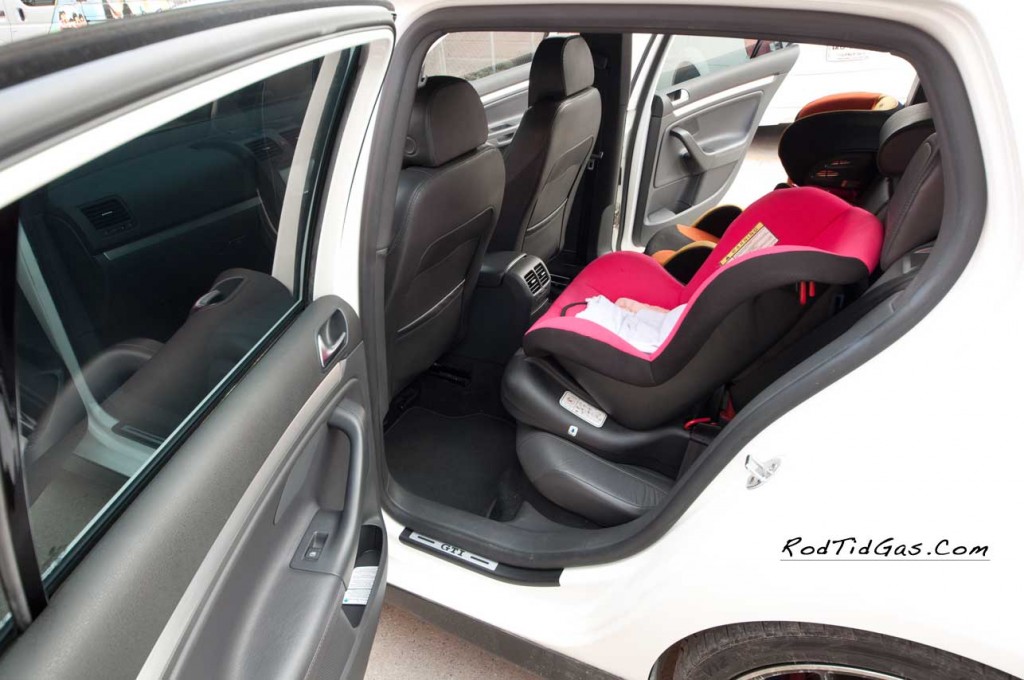 ที่นั่งตอนหลัง golf Gti เบนซินฉีดตรงติดแก๊ส ด้านซ้าย